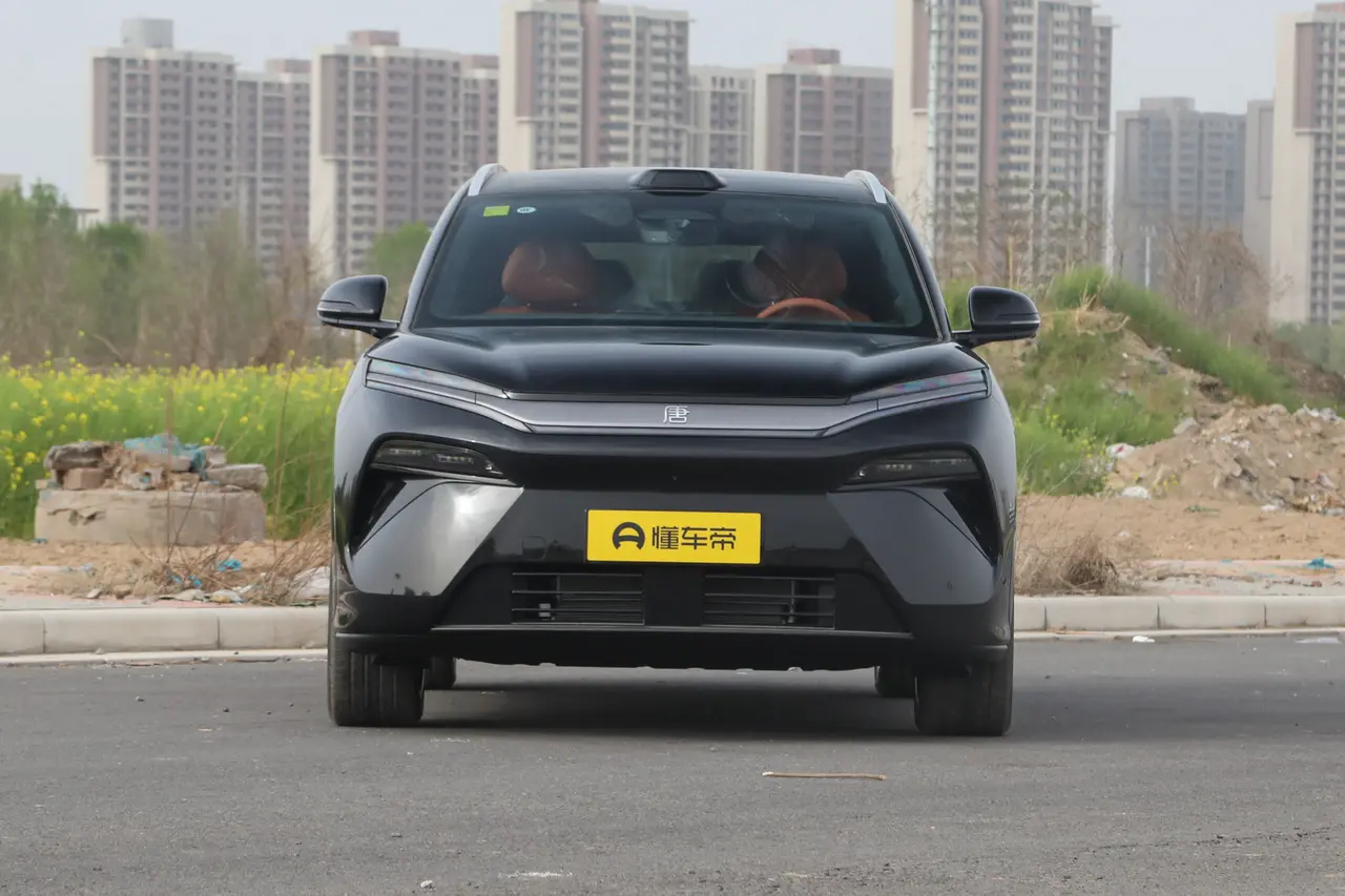 BYD Tang L EV 2025