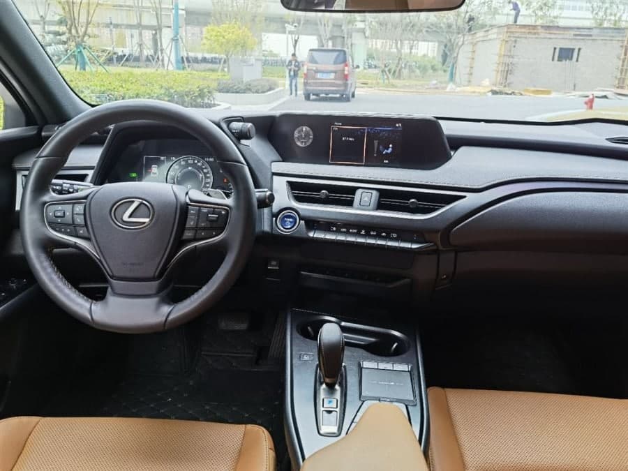 Lexus UX New Energy 2020