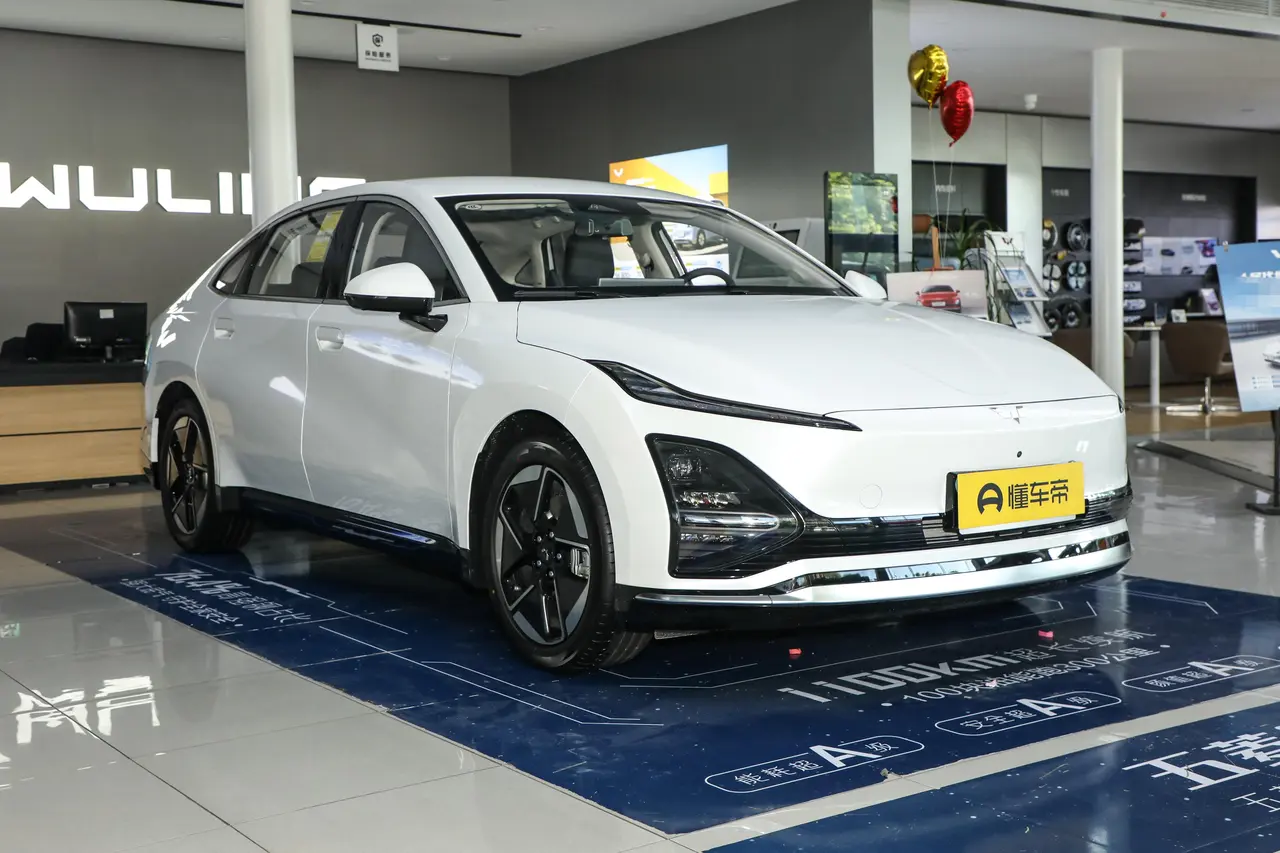 Wuling Starlight EV 2024