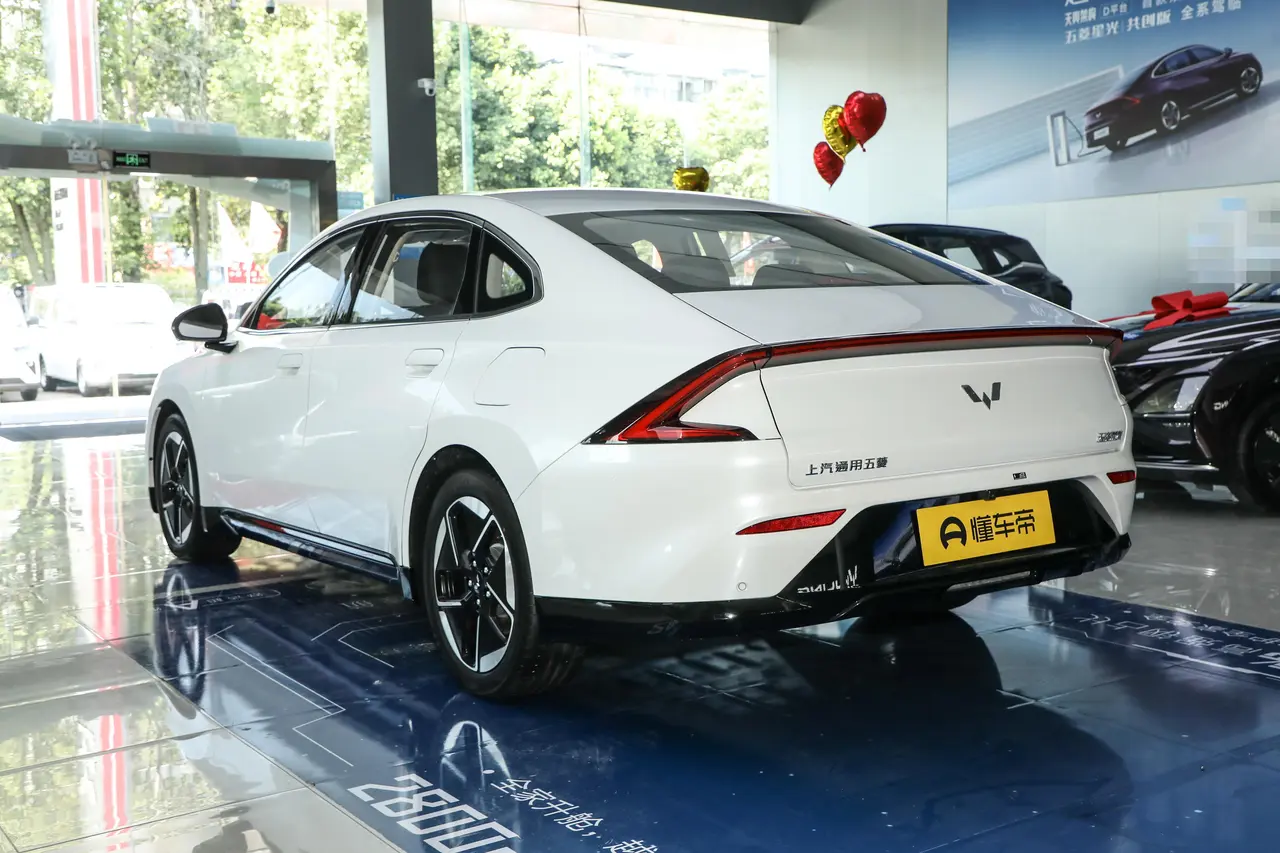 Wuling Starlight EV 2024