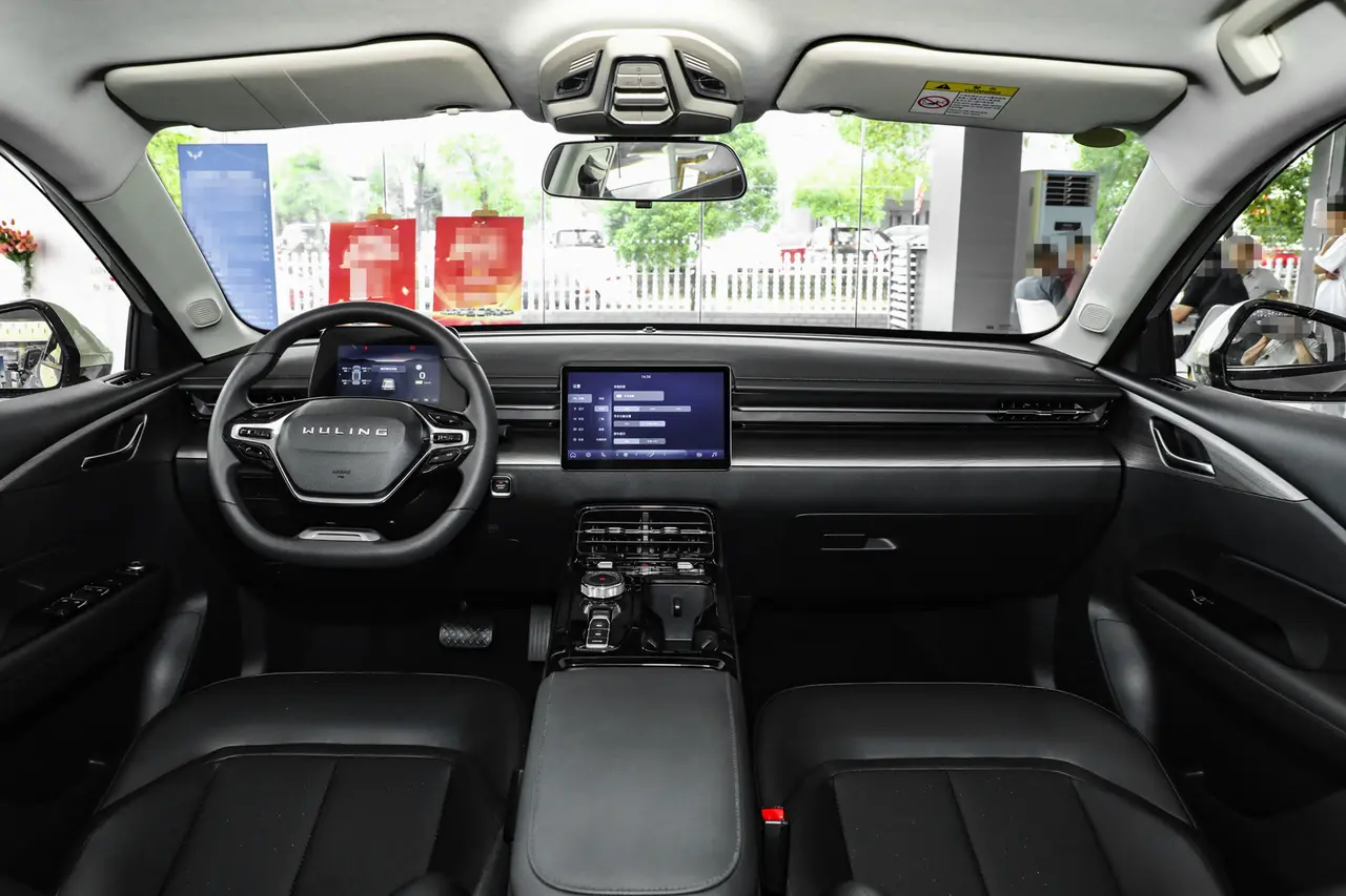 Wuling Starlight EV 2024