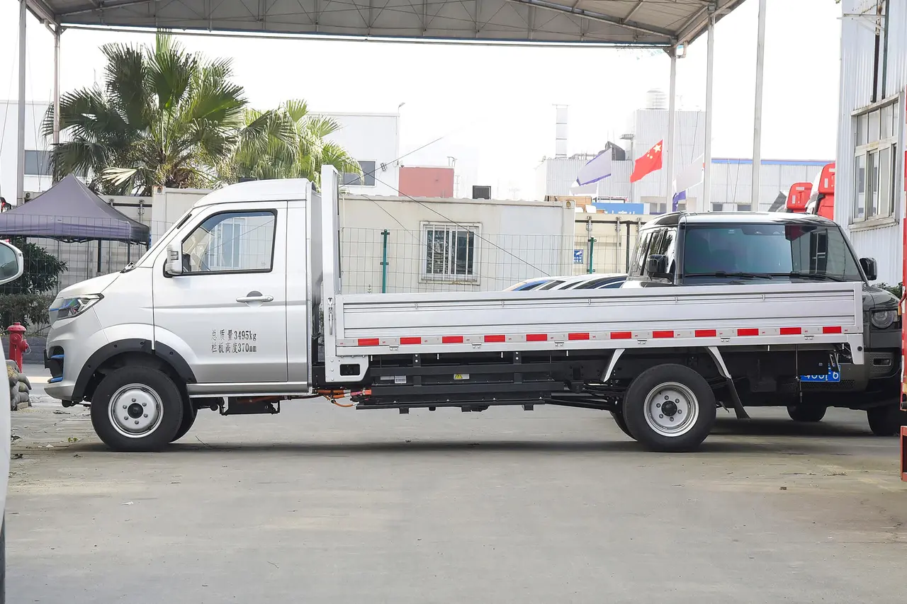 SRM T5L EV 2023