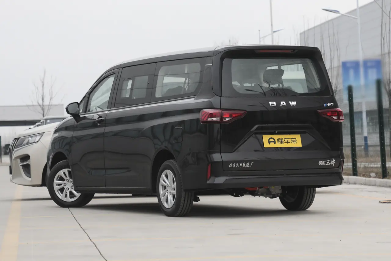 BAW M7 EV 2025