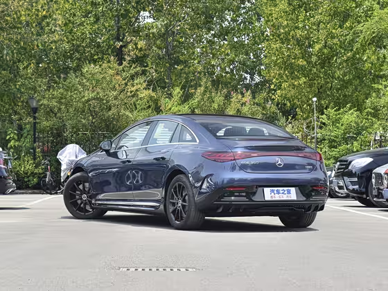 Mercedes EQE 2022