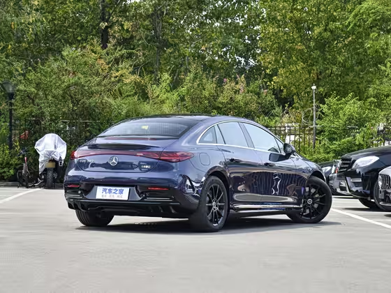 Mercedes EQE 2022