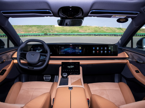 Hongqi Chasing Light 2024