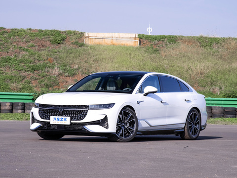 Hongqi Chasing Light 2024