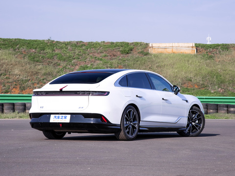 Hongqi Chasing Light 2024