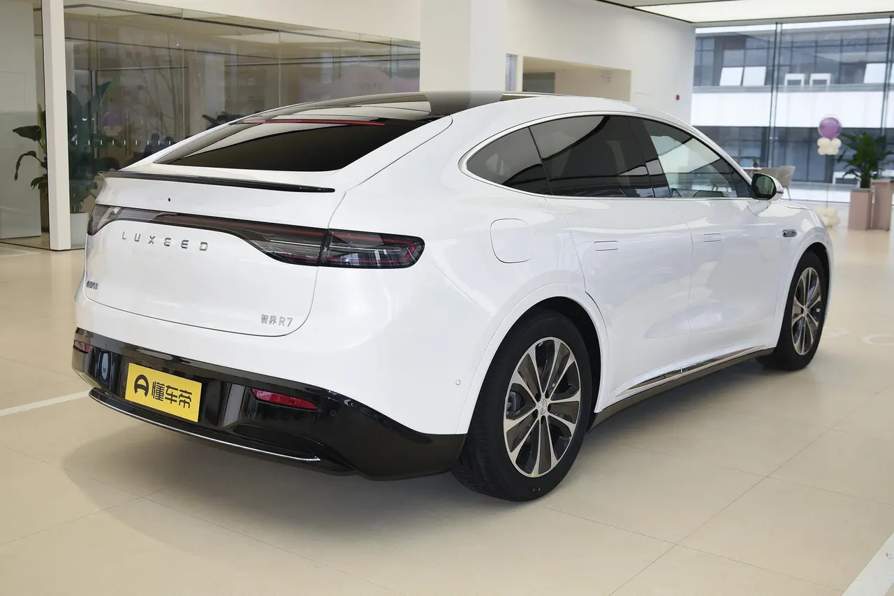 Luxeed R7 2024