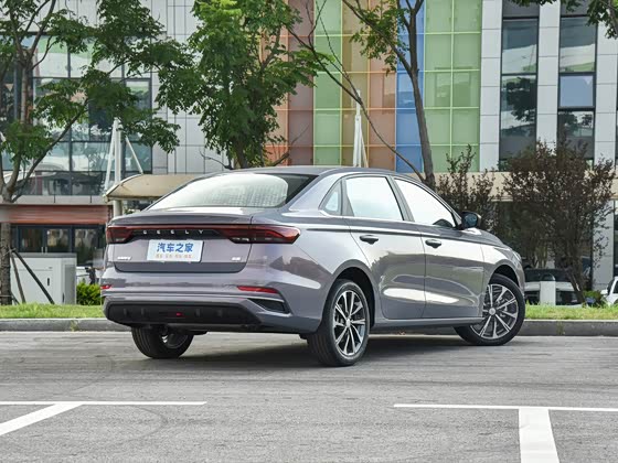 Geely Emgrand 2025