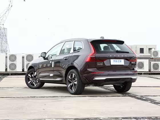 Volvo XC60 2025