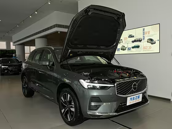 Volvo XC60 2025