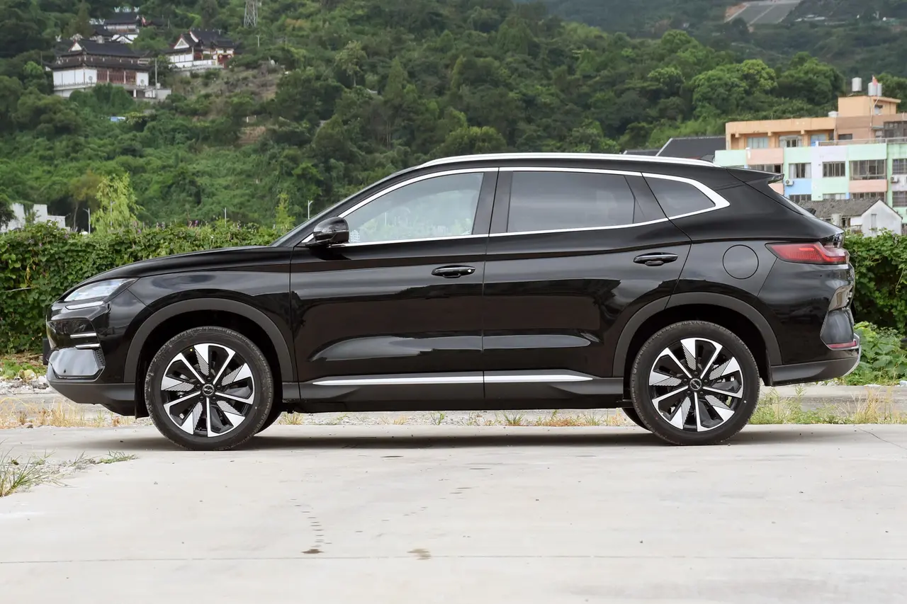 BYD Song Plus EV 2025