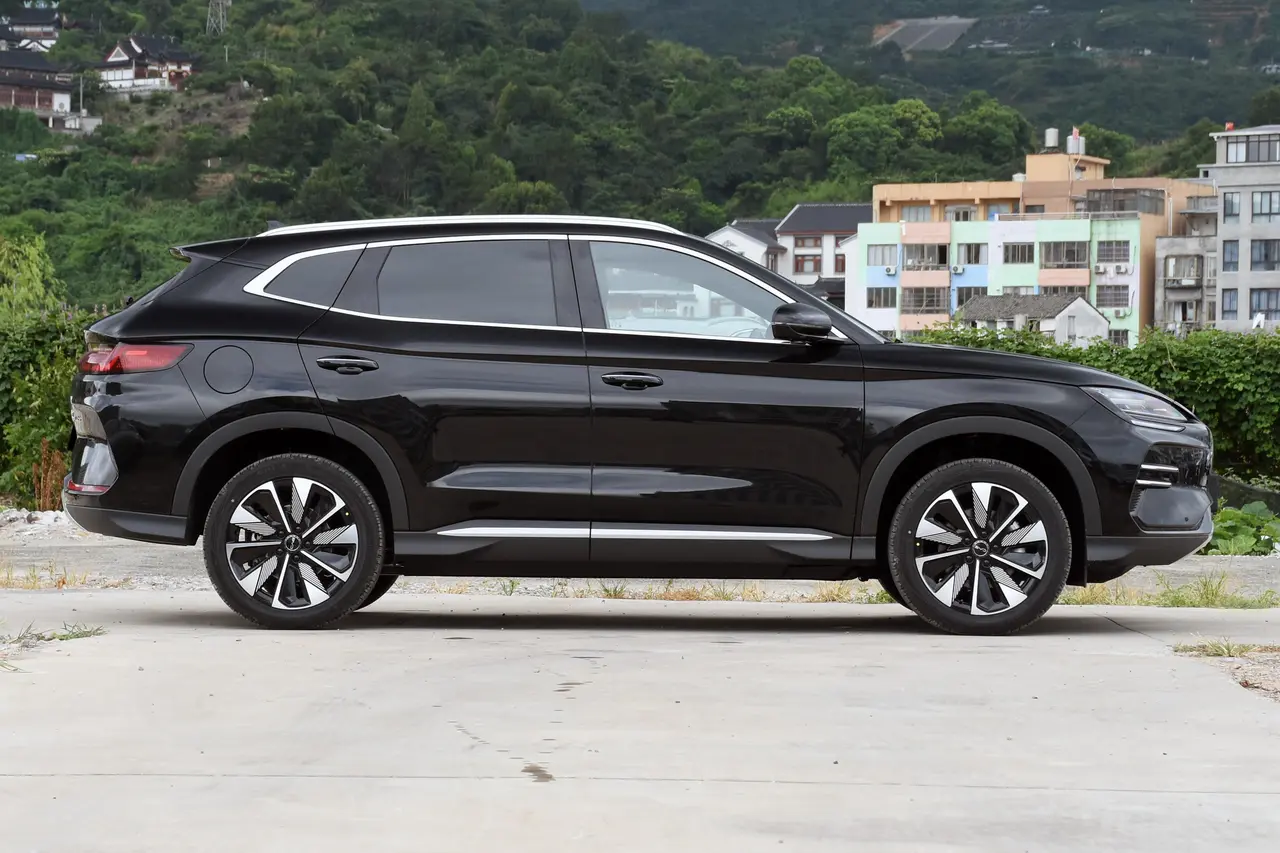 BYD Song Plus EV 2025