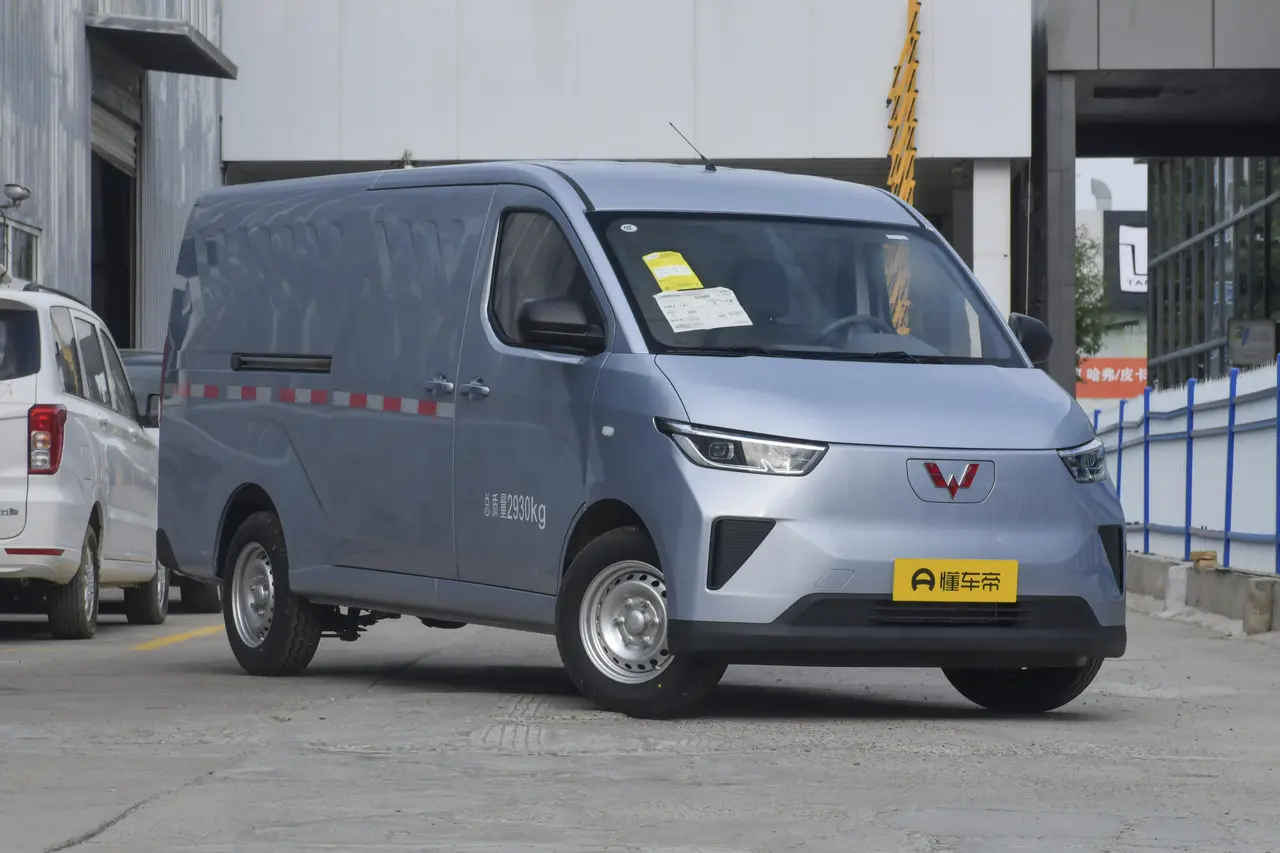 Wuling Yangguang 2024