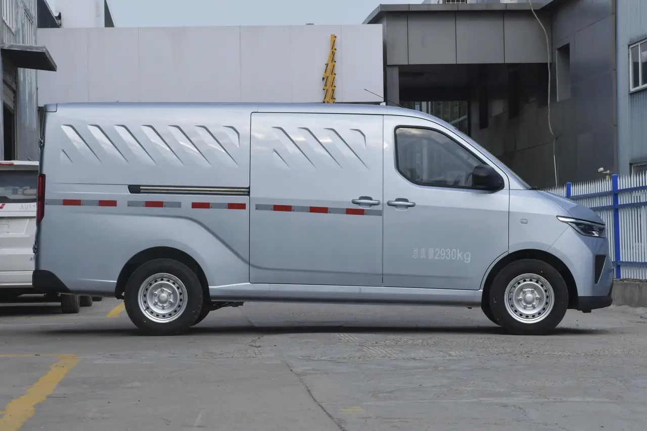 Wuling Yangguang 2024