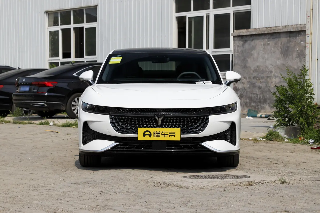 Voyah Chasing Light PHEV 2024