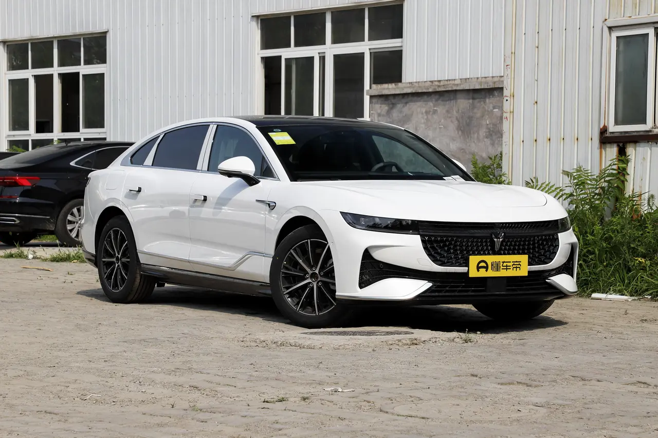 Voyah Chasing Light PHEV 2024