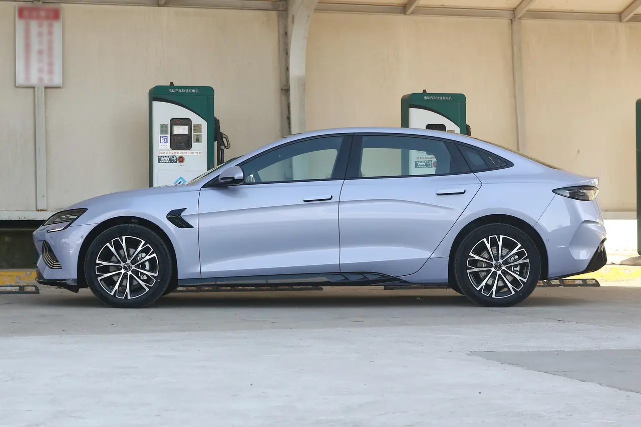 BYD seal 2025