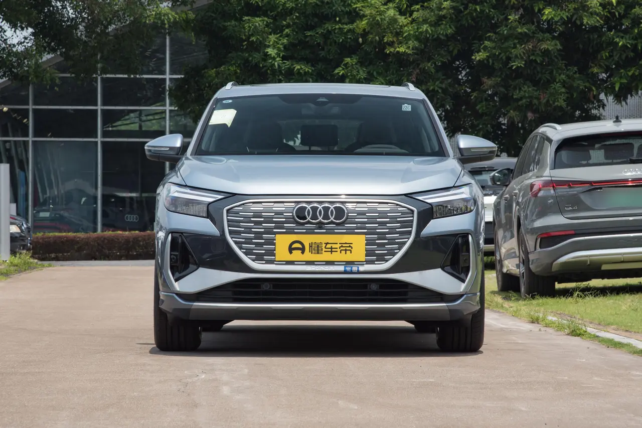 Audi Q4 e-tron 2024