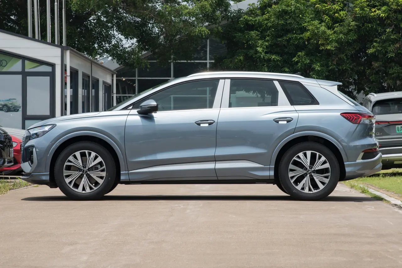 Audi Q4 e-tron 2024
