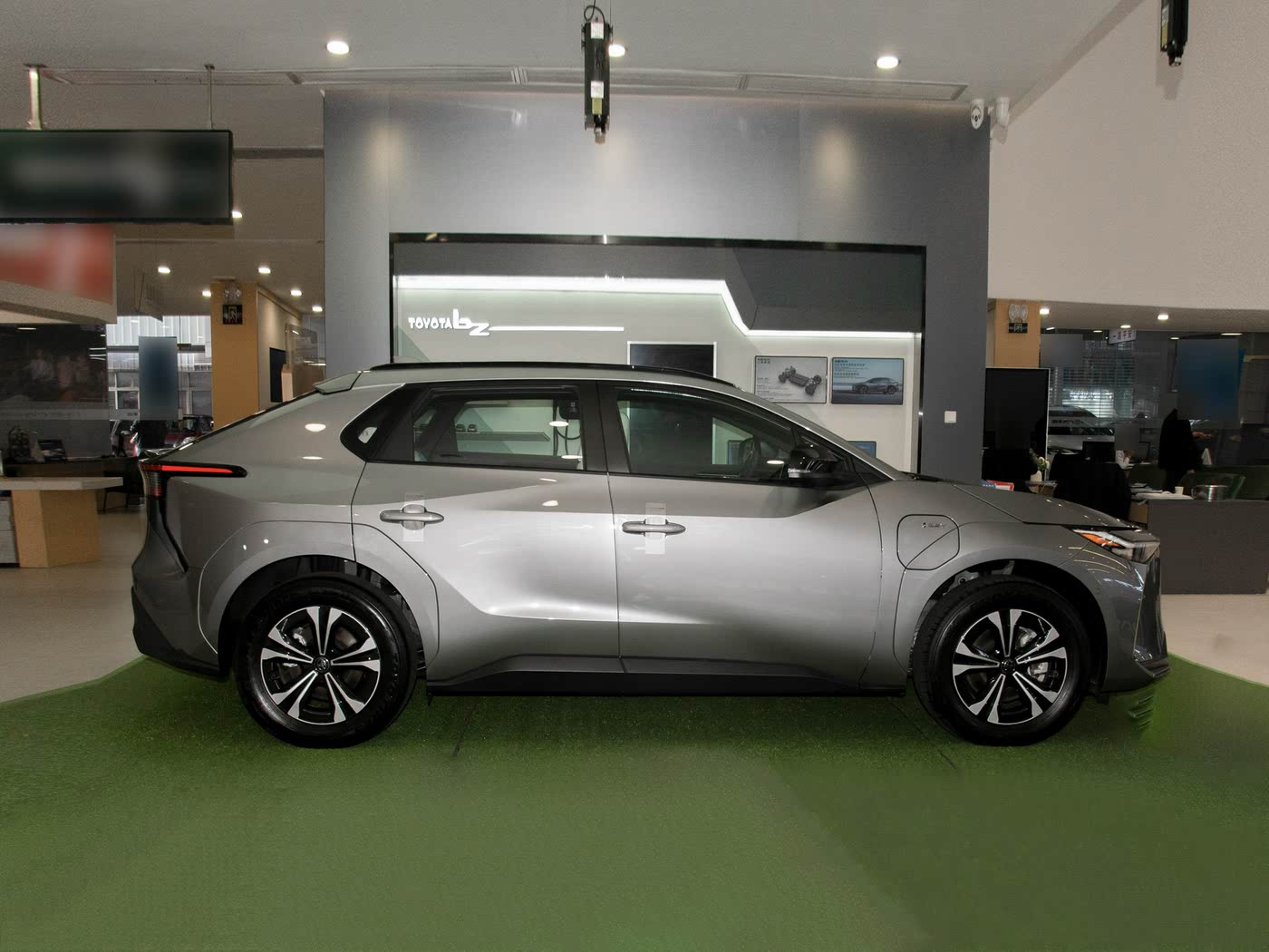 Toyota bZ4X 2025