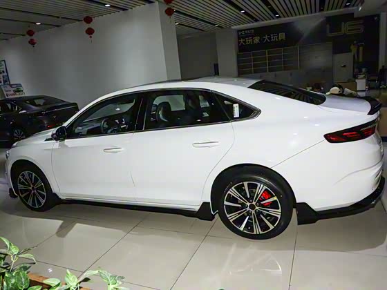 Geely Preface 2025