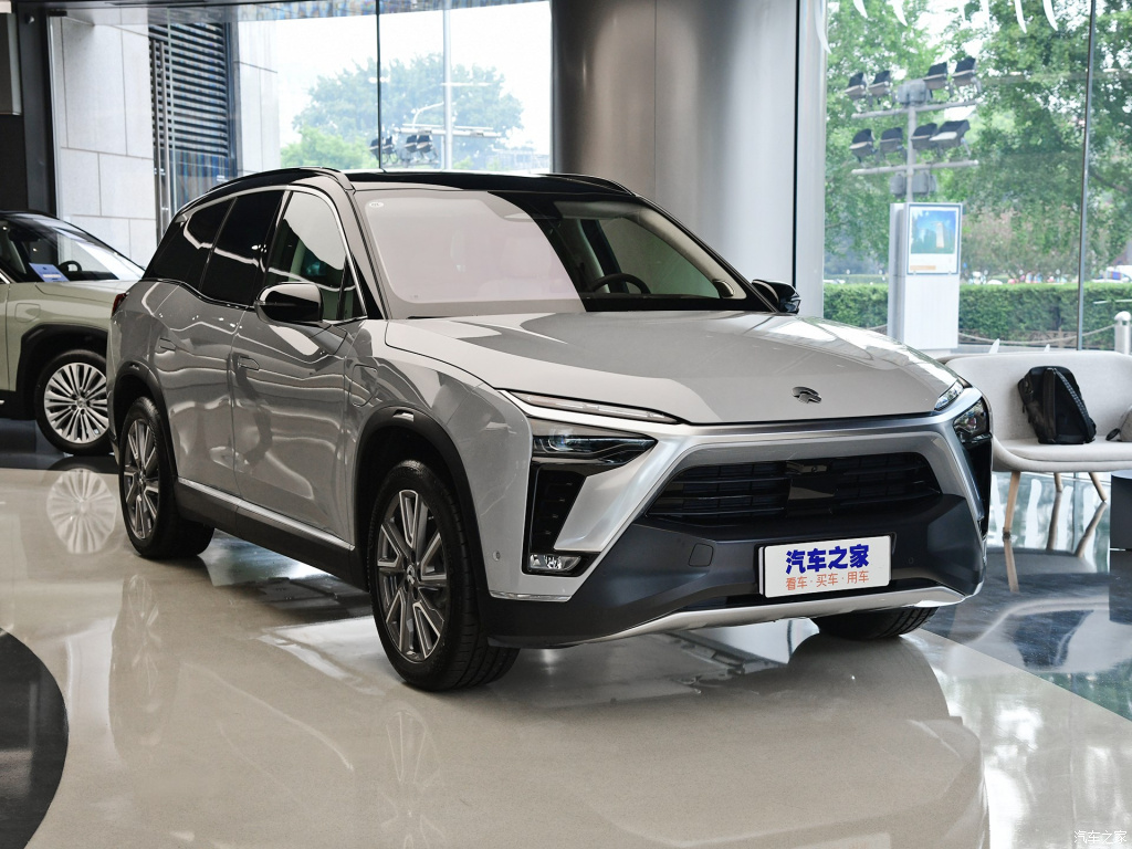 NIO ES8 2021