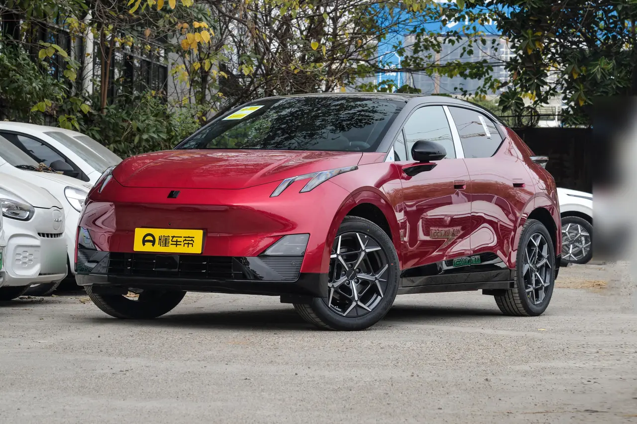 Lynk &amp; Co Z20 2025