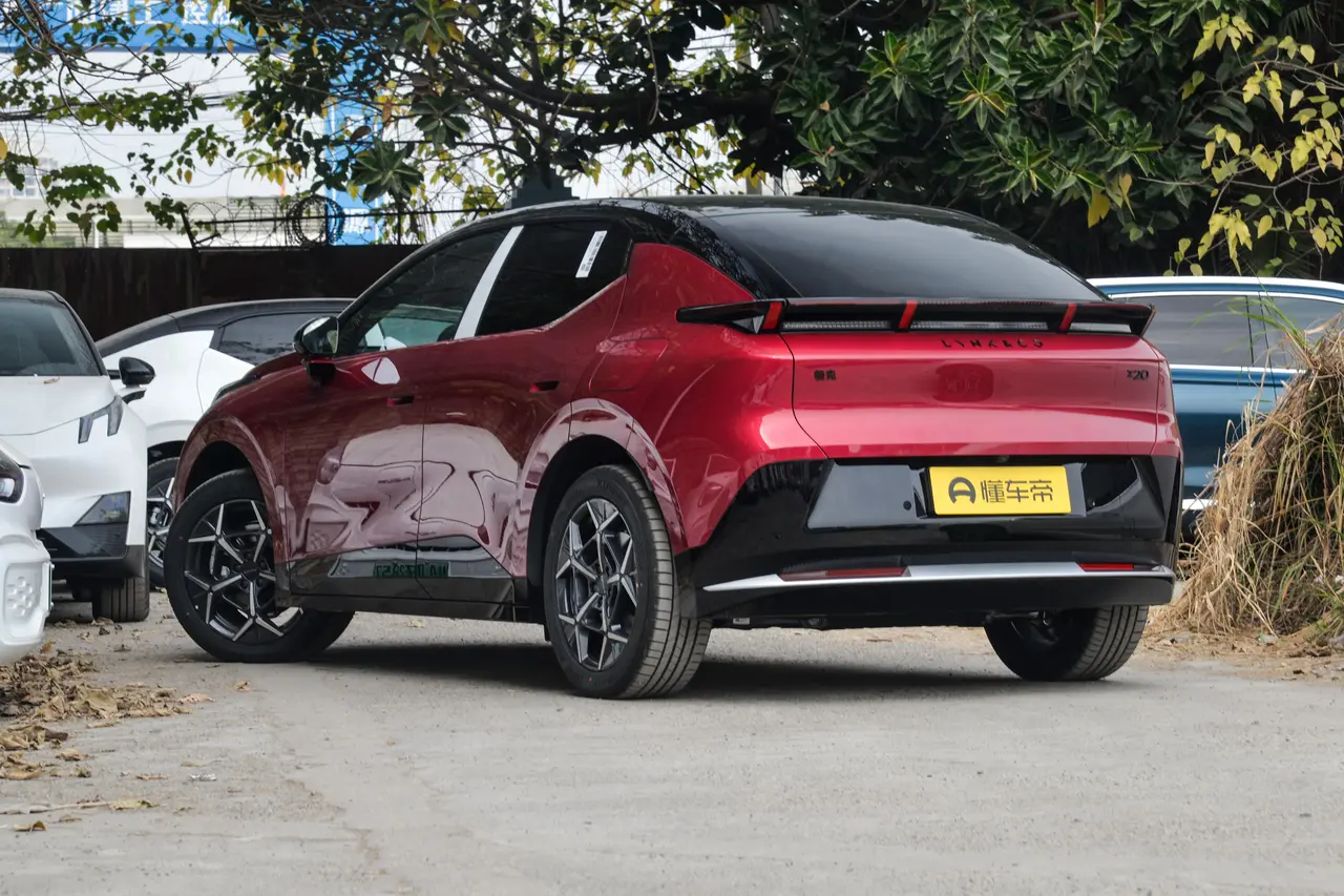 Lynk &amp; Co Z20 2025