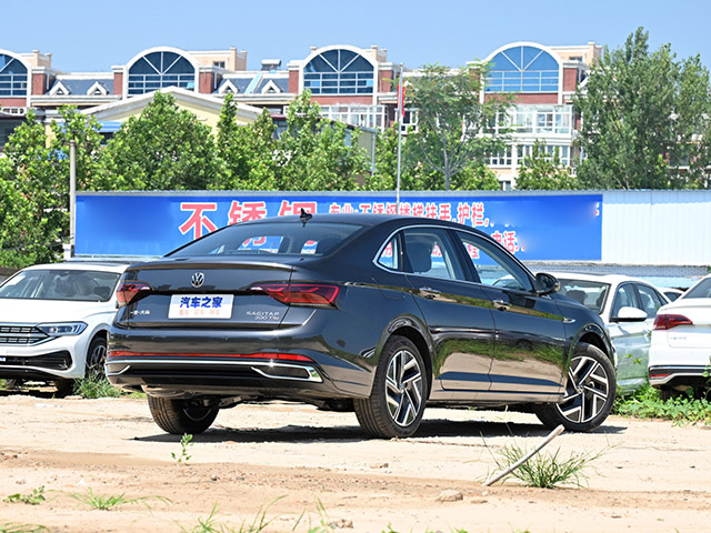 Volkswagen Sagitar 2022