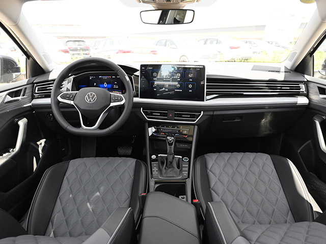 Volkswagen Sagitar 2022