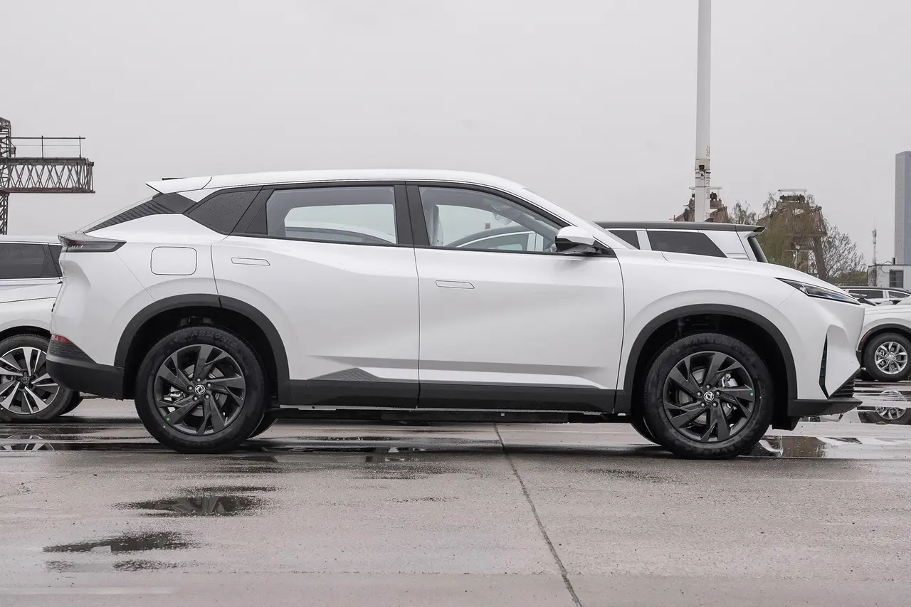 Dongfeng Aeolus Sky EV 2025