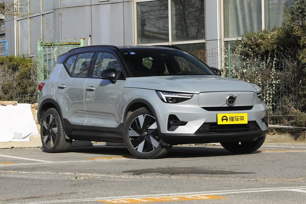 Volvo XC40 Recharge 2024