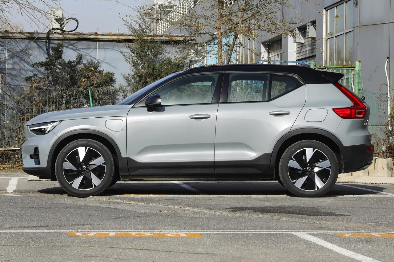 Volvo XC40 Recharge 2024