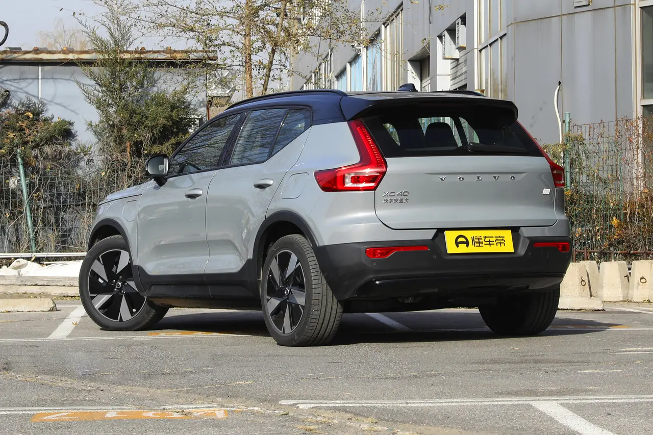 Volvo XC40 Recharge 2024