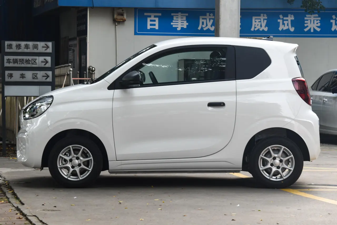 Roewe Clever 2022