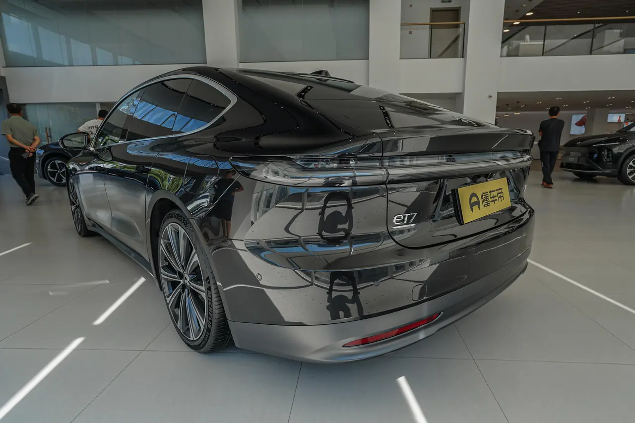 NIO ET7 2024