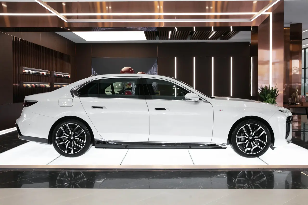 BMW I7 2023