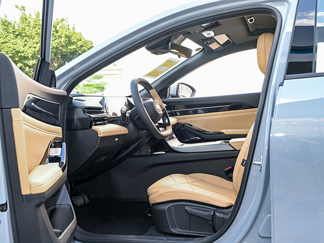 Geely Galaxy L6 2024