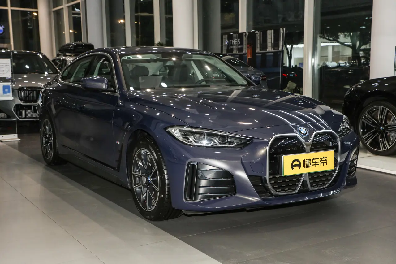 BMW i4 2023