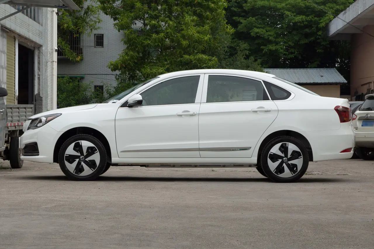 Dongfeng Aeolus E70 2023