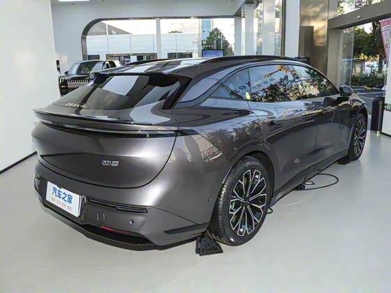 Zeekr 007GT 2025