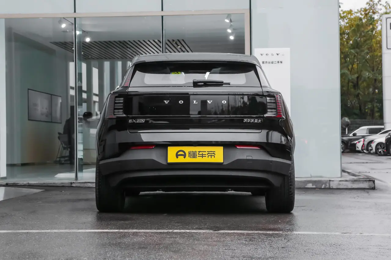 Volvo EX30 2025