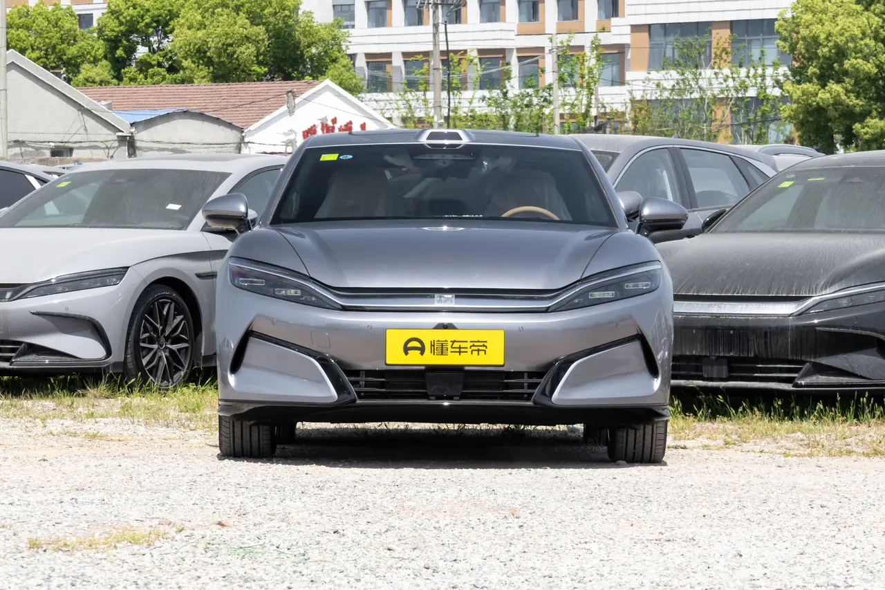 BYD Han L EV 2025