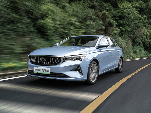 Geely Emgrand 2022