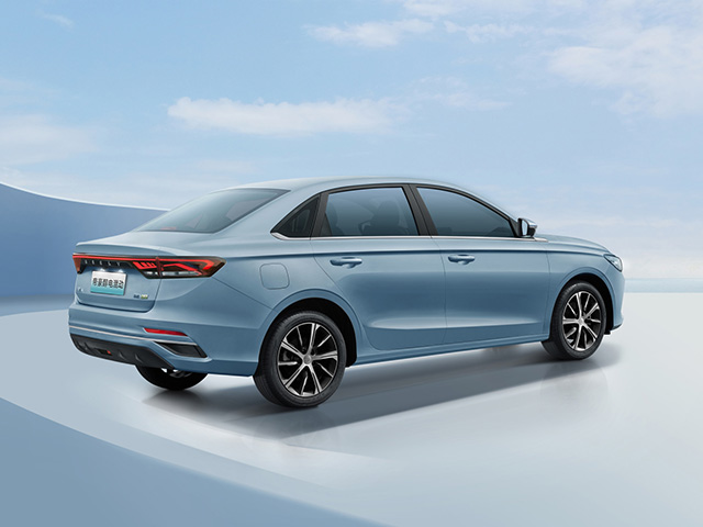 Geely Emgrand 2022