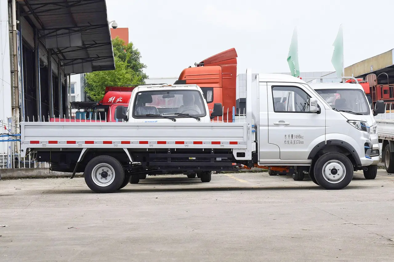 SRM T5L EV 2023