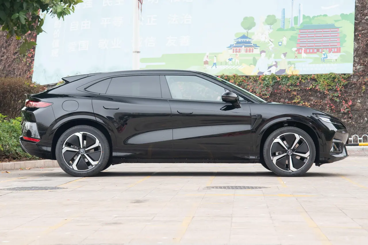 BYD Song L 2024