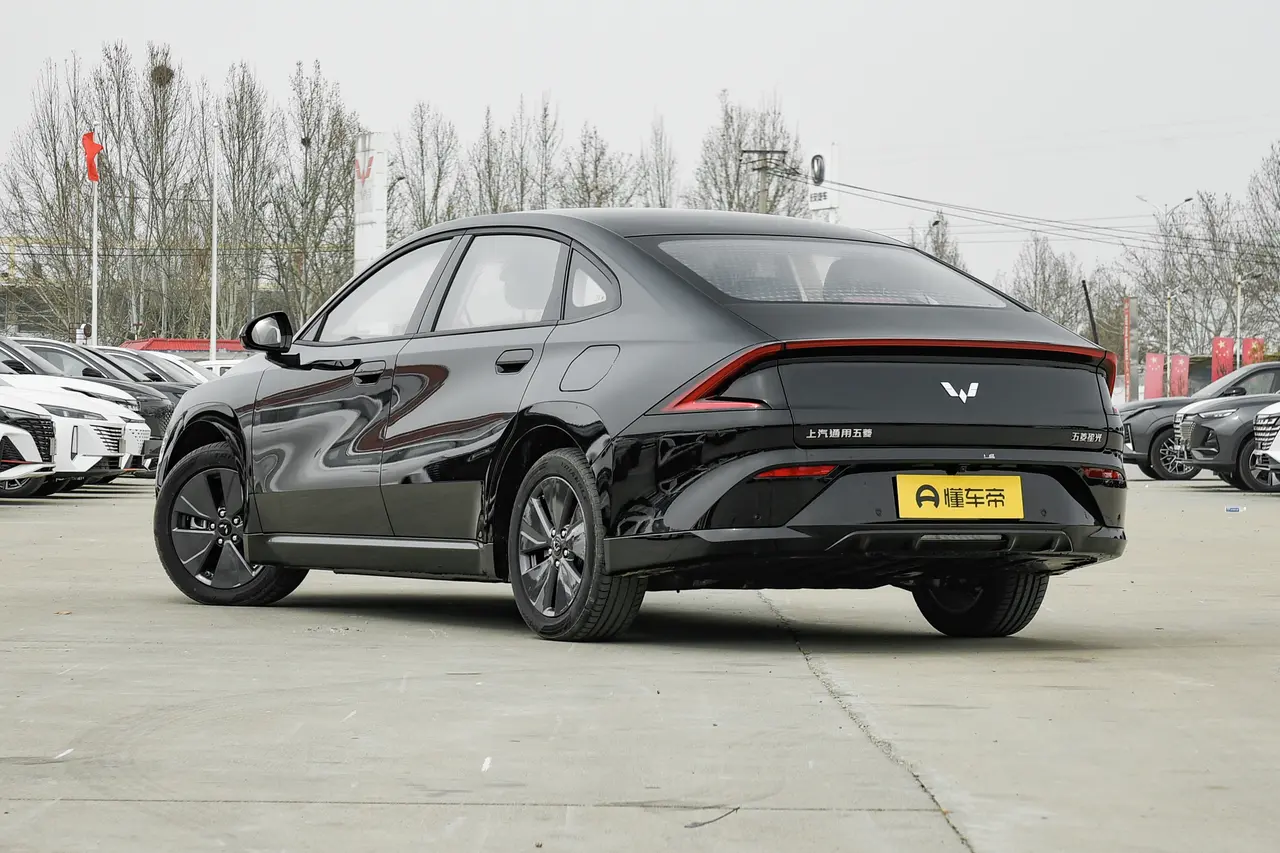 Wuling Starlight EV 2024